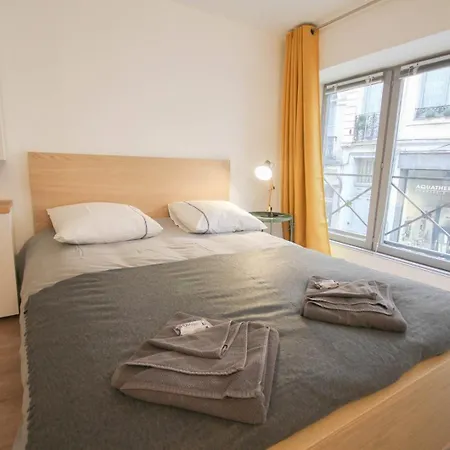 Grand Place Center Apartment