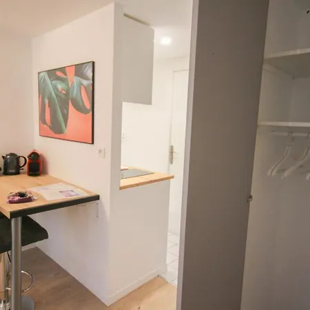 Grand Place Center * ليل