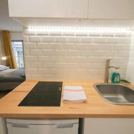 Grand Place Center Apartment