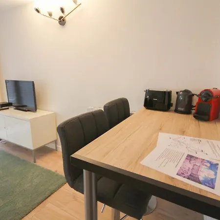 Grand Place Center Apartment *